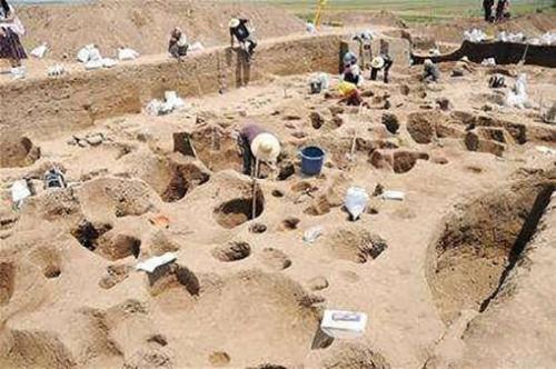 考古挖出来的尸骨怎么处理（被发掘古尸的三种处理方式）