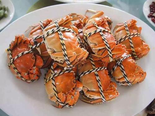 螃蟹不能和什么一起吃（吃螃蟹的禁忌）