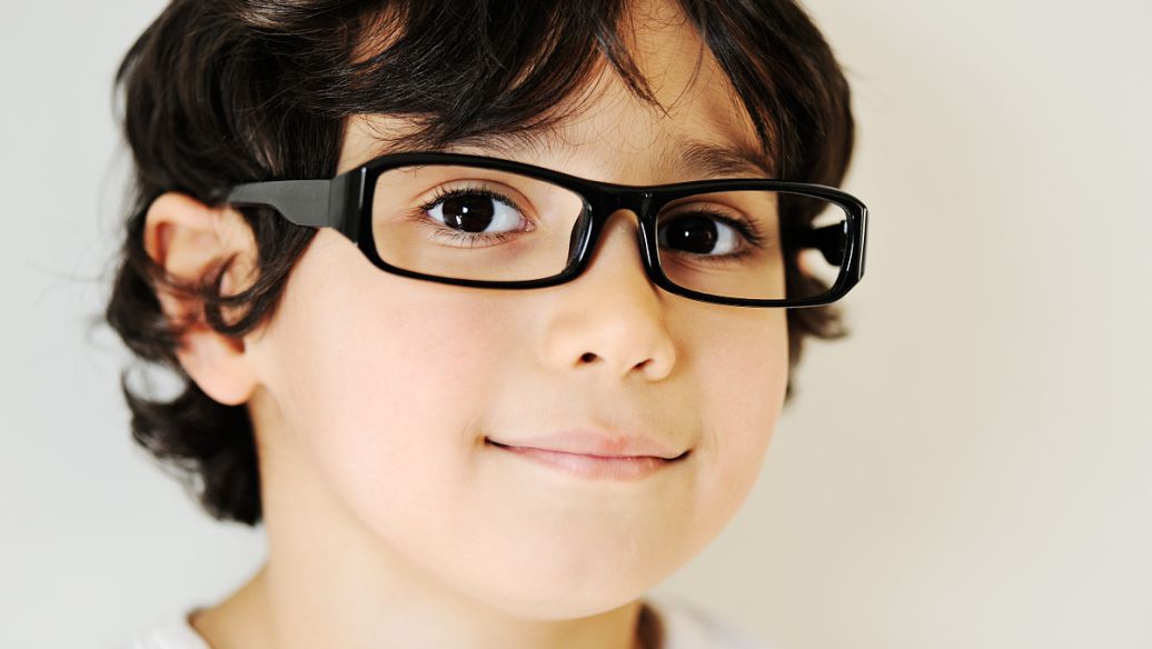 如何保护孩子的视力（保护孩子视力的方法）