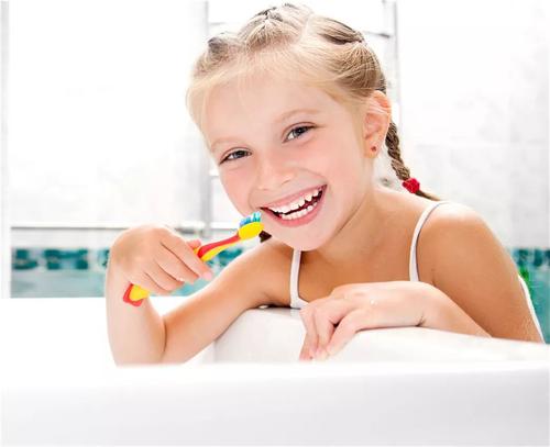 如何让孩子喜欢刷牙（督促孩子勤刷牙方法）