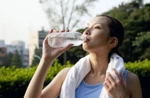 跑完步能喝冷水吗，为什么不能马上喝冷水？