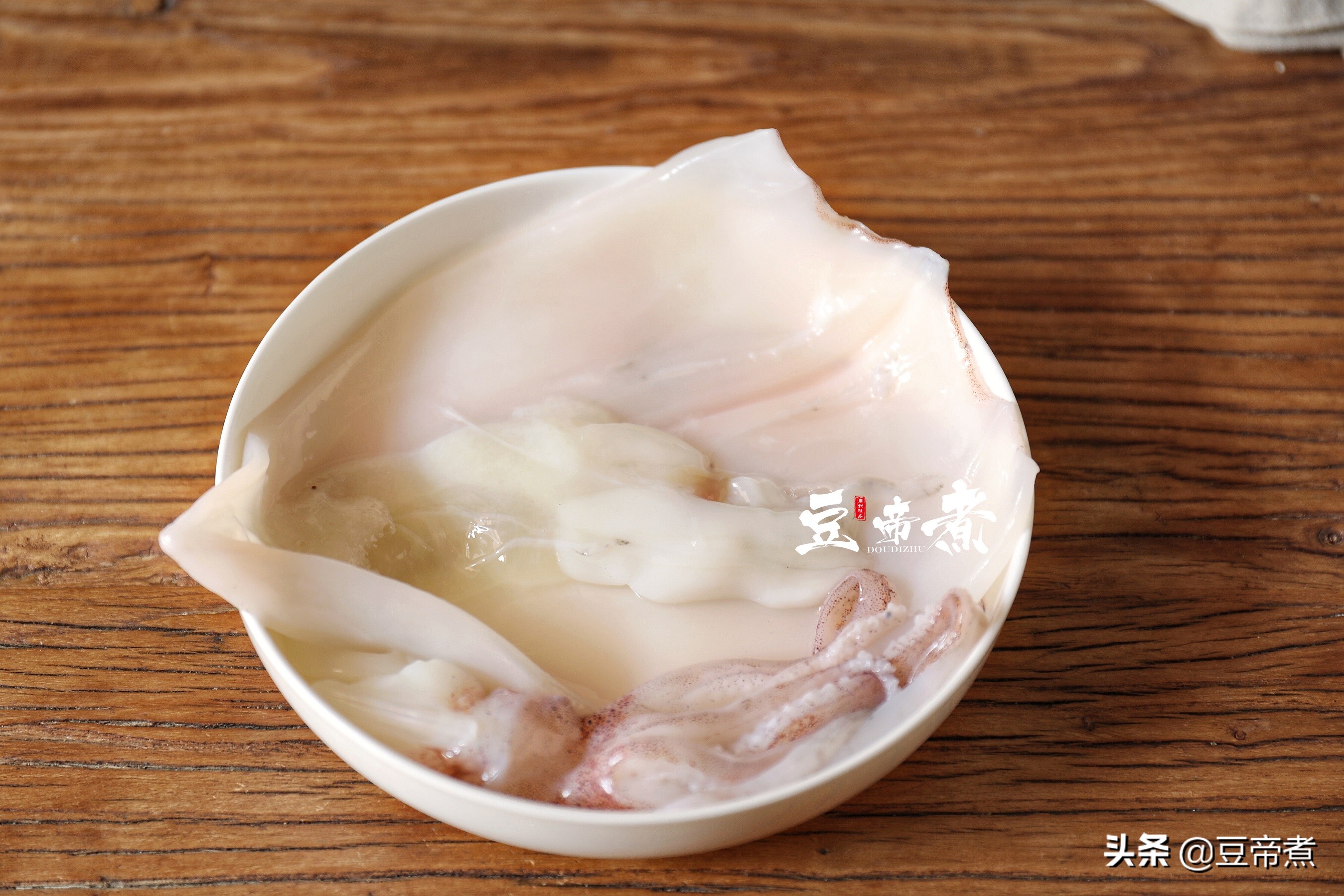鱿鱼怎么做才好吃，今天几个步骤教你做出色香味俱全的鱿鱼佳肴