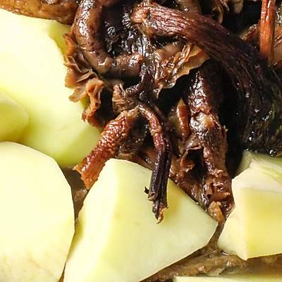 铁锅炖大鹅，东北风味年夜饭主菜