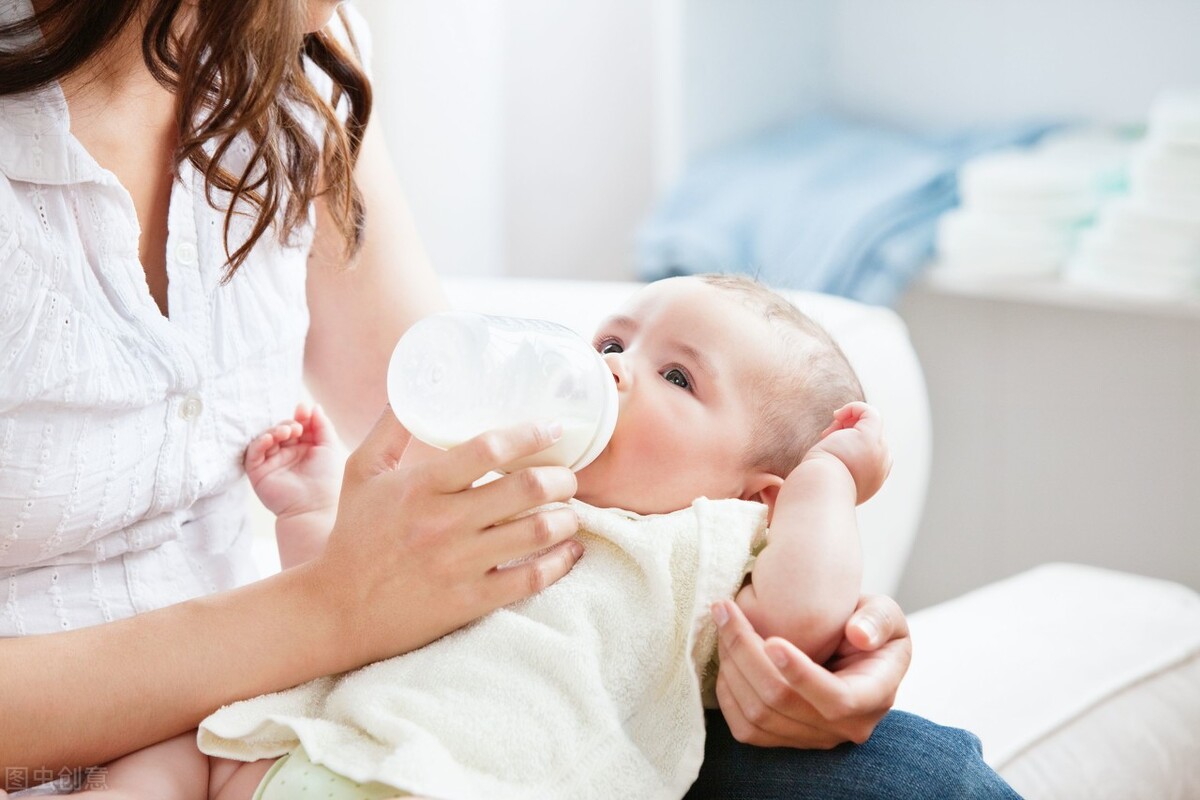 儿科医生推荐：0-1岁宝宝喂养知识大全40条，建议父母收藏