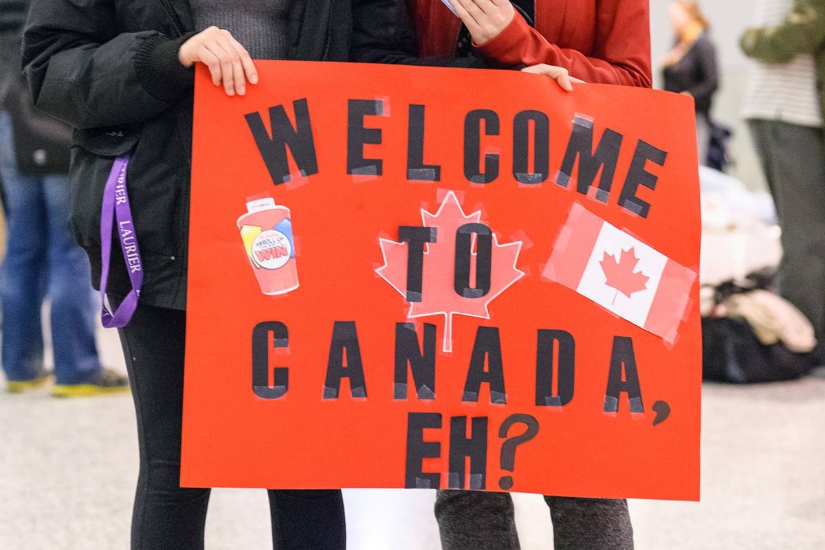 加拿大绿卡，加拿大移民人口比本地人还多