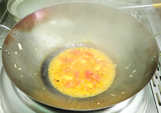 茄子的5种素烧做法，一点肉都不放，鲜香味美吃着香，特别下饭