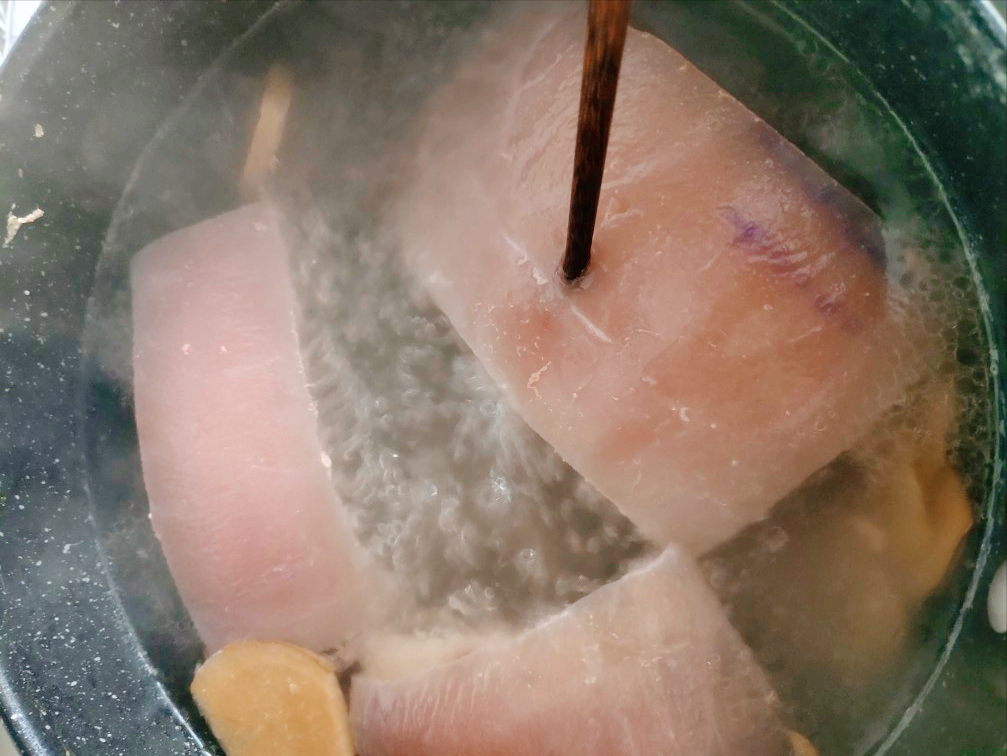 四川回锅肉的正宗做法，牢记3个关键步骤，浓香可口，太费米饭了