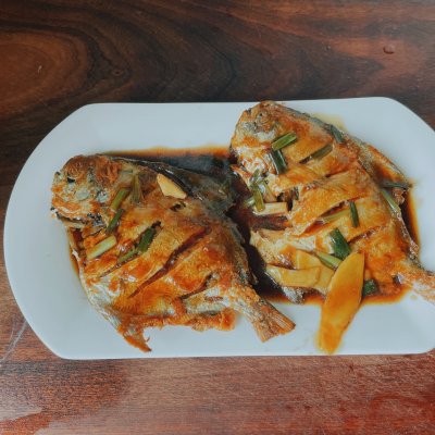 简单易做的红烧鲳鱼，一道能吃下三碗饭的神奇美食