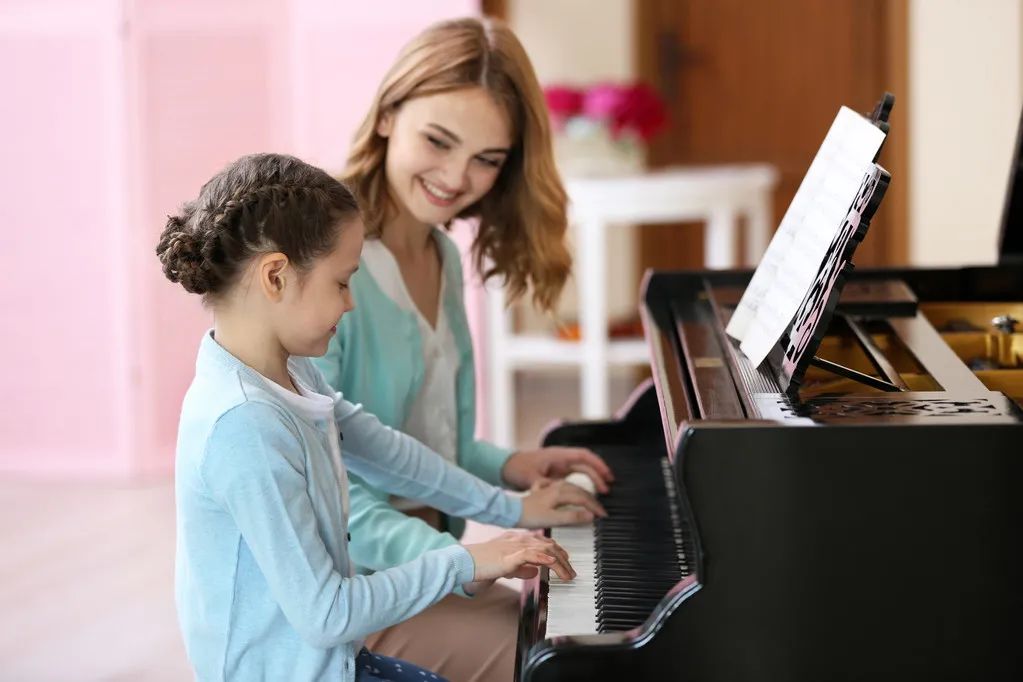 几岁开始学钢琴最佳？不要晚于7岁