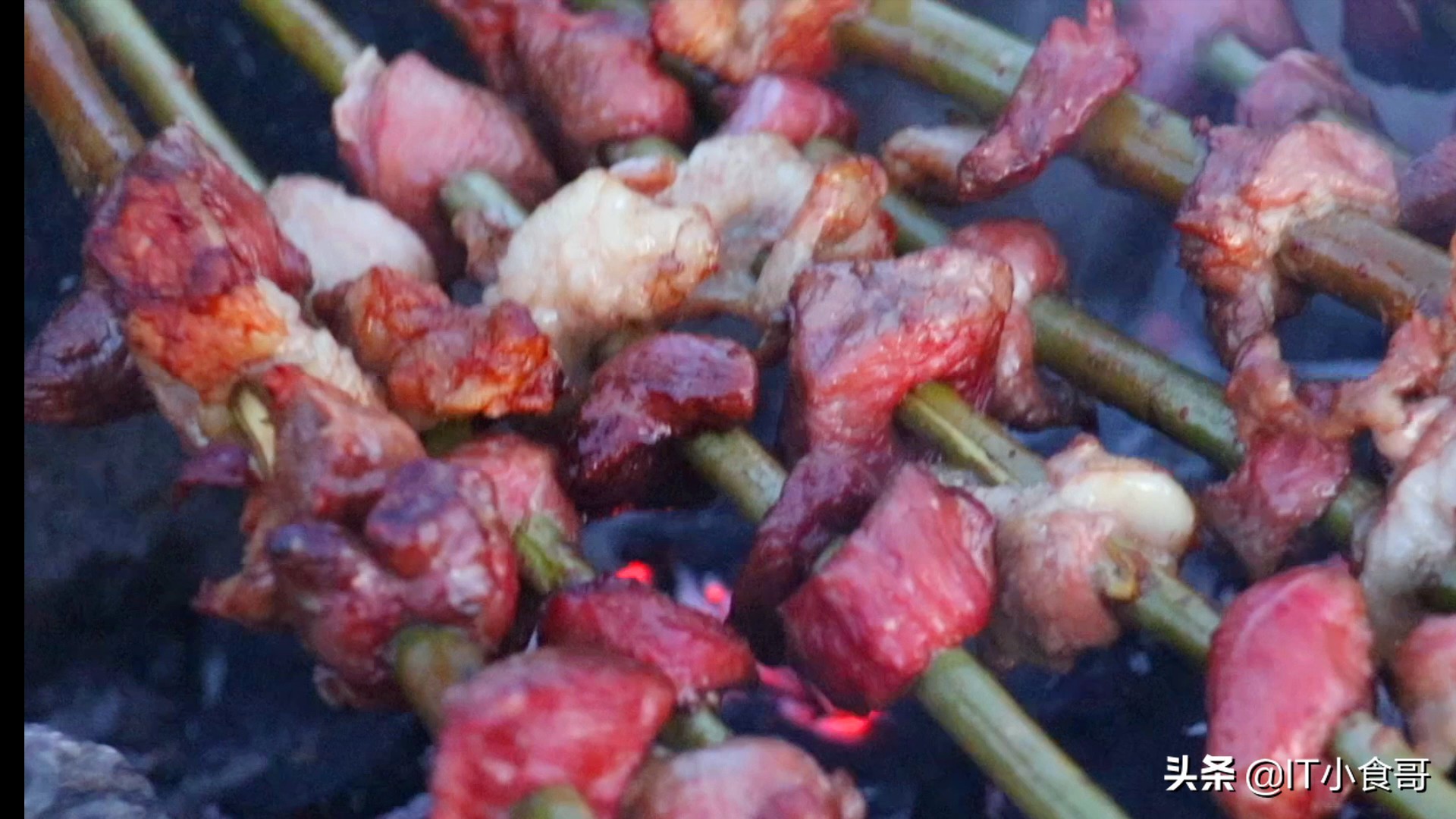 《舌尖上的中国》强烈推荐，柳枝与烤肉完美融合的红柳烤肉