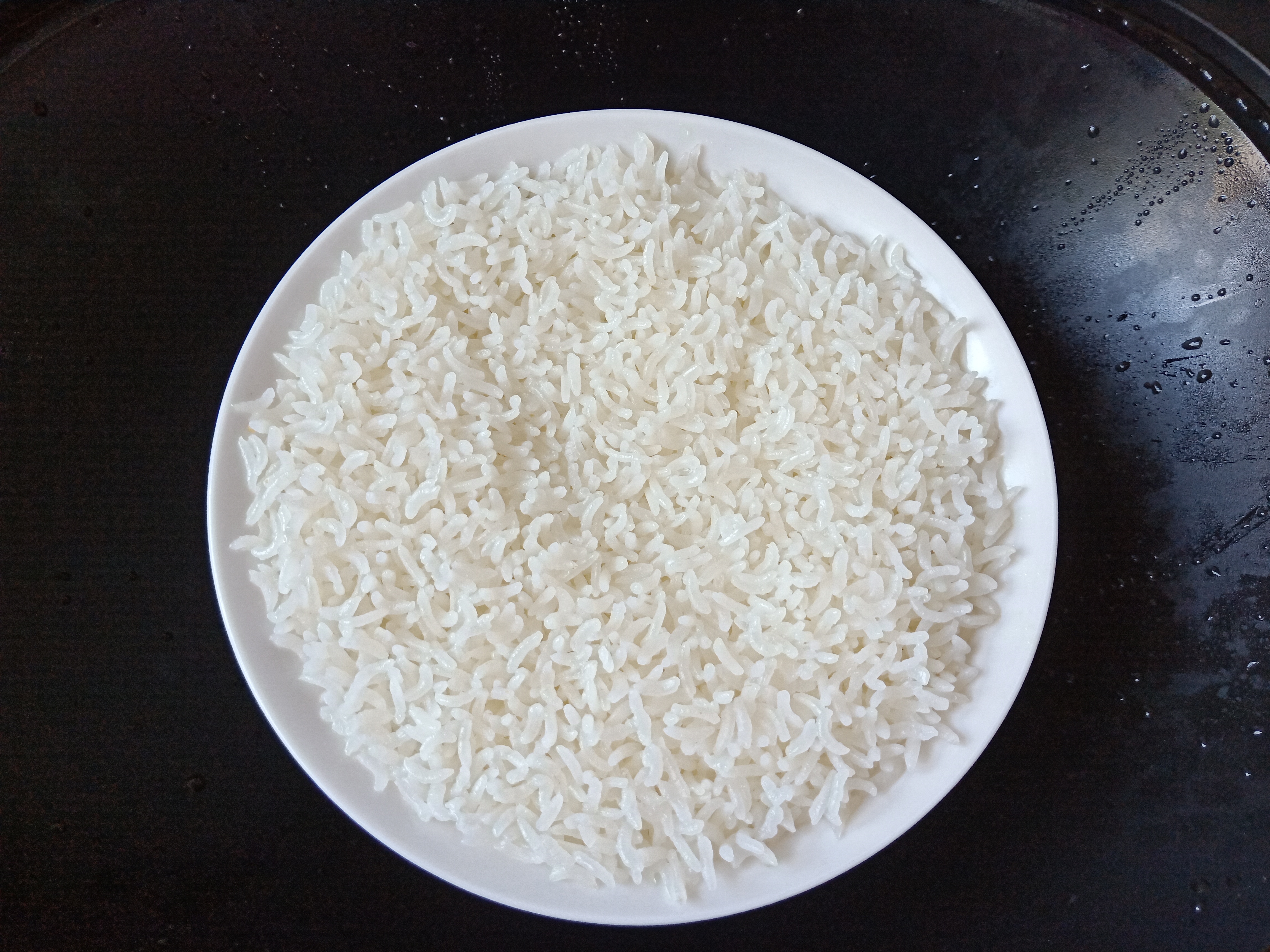 米饭不要只会煮着吃了，原来这样才最香最好吃，饭菜一锅出，简单