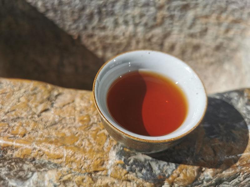 什么是普洱茶？有什么特点？生茶还是熟茶好喝？