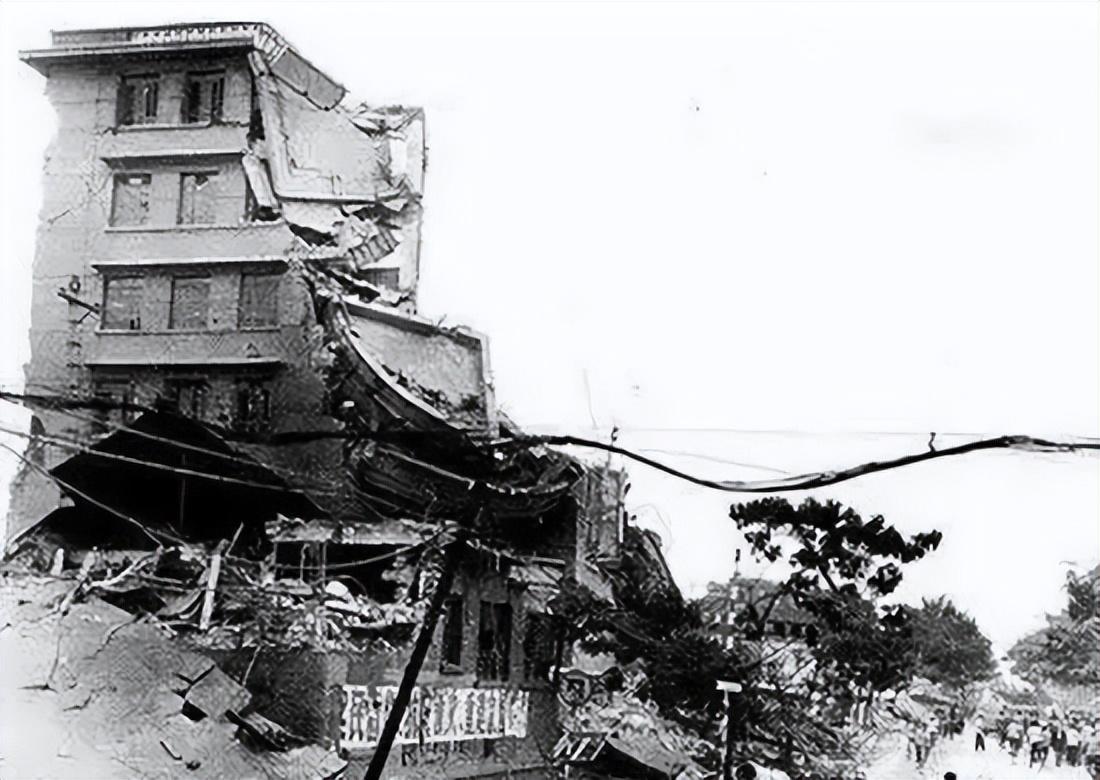 唐山大地震发生在什么时候？一共死亡了多少人？