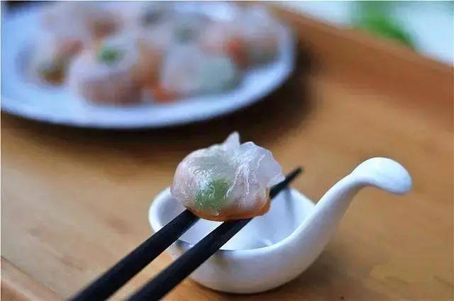 水晶饺子皮用什么粉，水晶虾饺怎么做好吃？