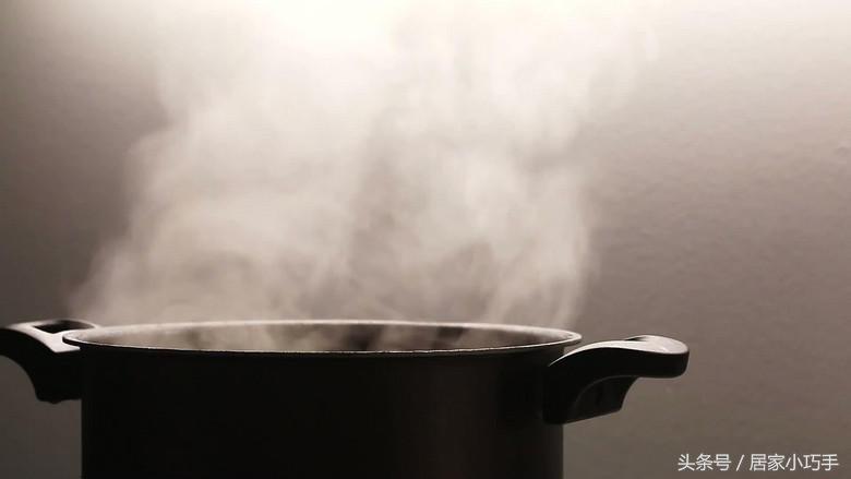 水蒸气烫伤一直疼怎么处理？为什么比沸水烫到还严重？