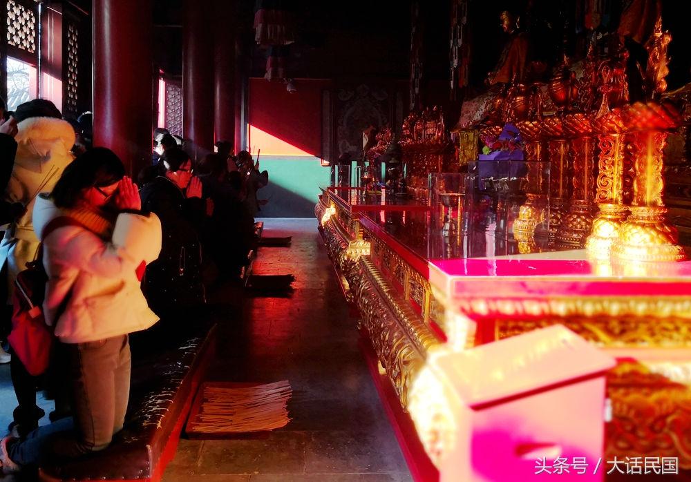 民间传言：北京雍和宫是烧香许愿最灵验的佛教圣地