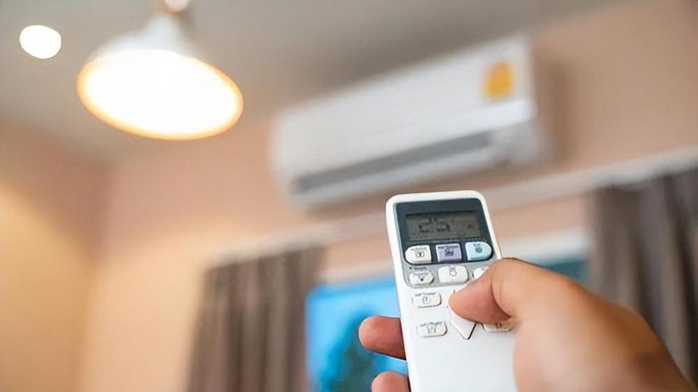 晚上空调开多少度最省电？教你正确做法，舒适又省电！