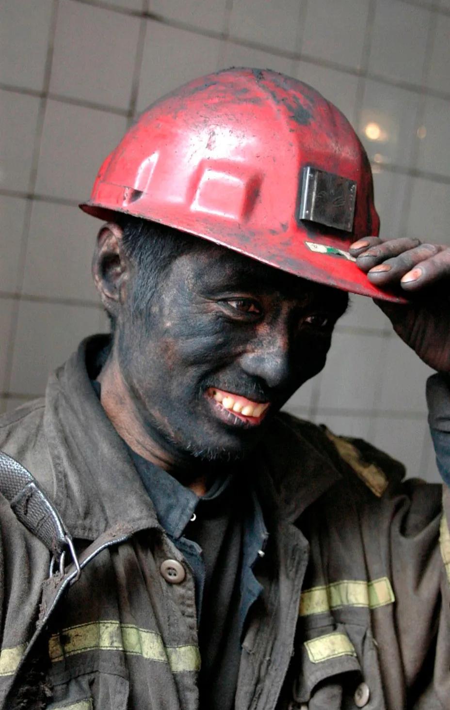 挖煤工作一个月工资多少钱？对身体危害大吗？