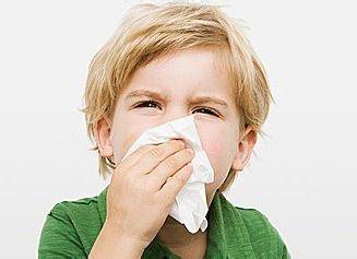 婴儿感冒吃什么药？宝宝常用的小儿感冒药物作用及特点