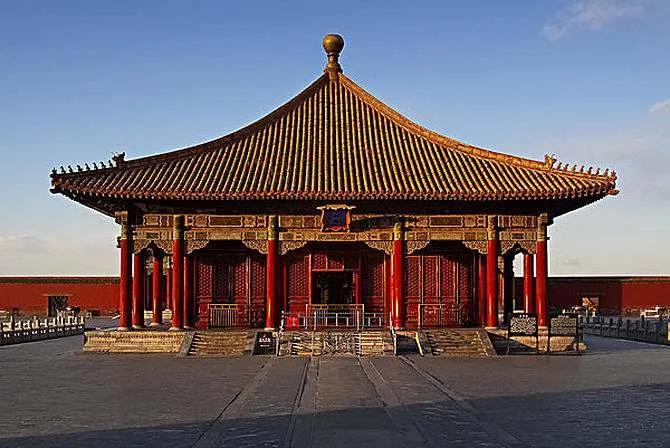 北京故宫建于哪个朝代？历史背景及介绍资料