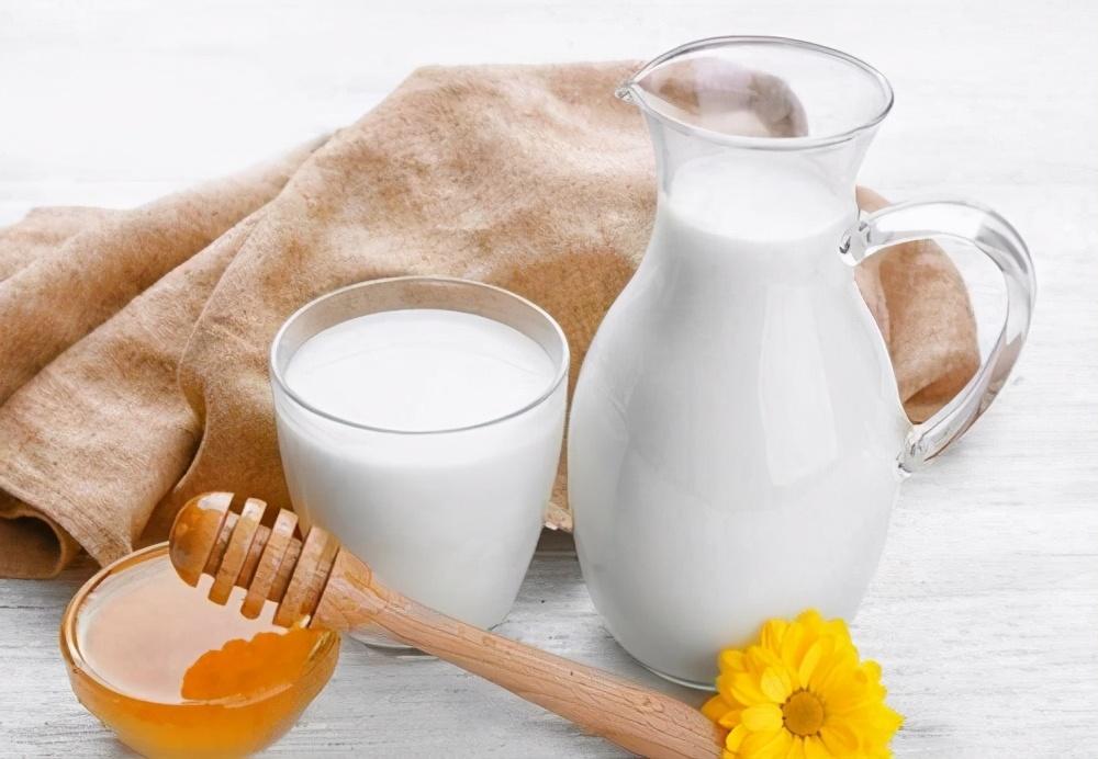牛奶可以加蜂蜜吗？有什么功效和作用？