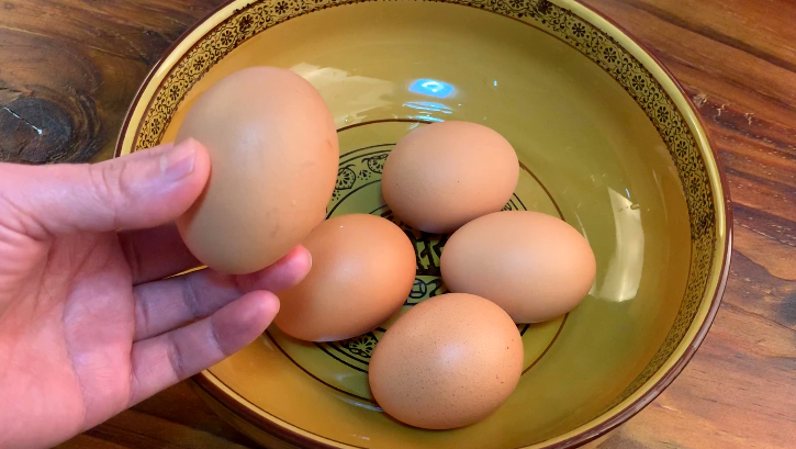 糖水鸡蛋怎么煮不会散？煮鸡蛋的技巧是什么？