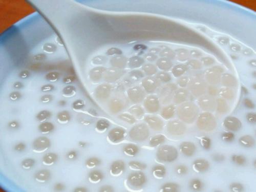 珍珠奶茶的珍珠是什么材料做的？吃多了有什么后果？